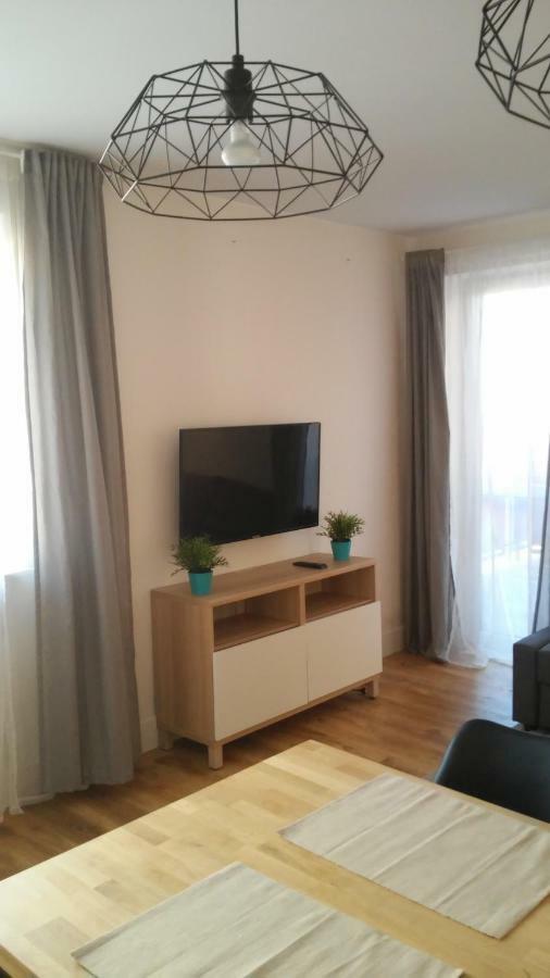 מילץ' Apartament Jack מראה חיצוני תמונה