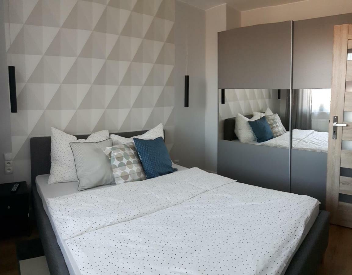 מילץ' Apartament Jack מראה חיצוני תמונה