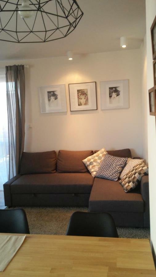 מילץ' Apartament Jack מראה חיצוני תמונה